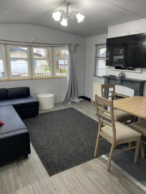 Cosy Caravan near the beach